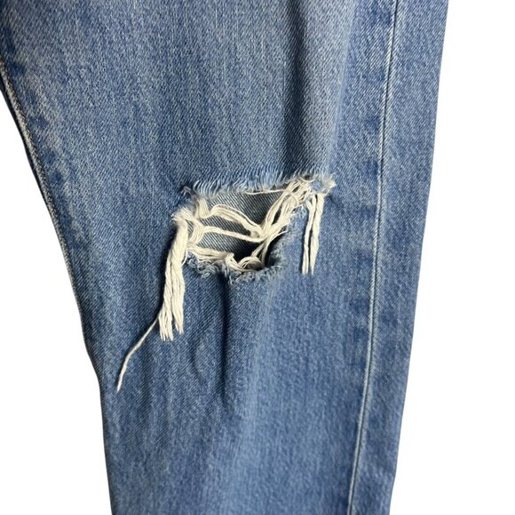 Levi's Women's 31x28 Wedgie Straight Leg‎ Jeans Distressed Mom Denim Trendy - Picture 2 of 10